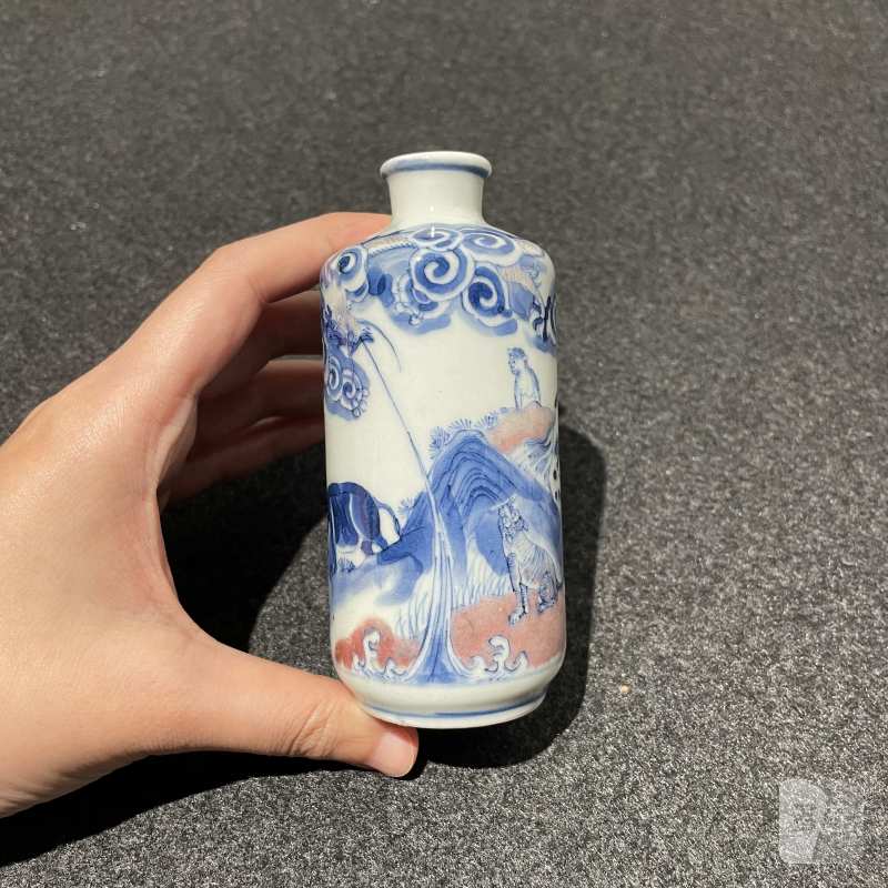 清乾隆 青花釉里红十二生肖图瓶 - 图5
